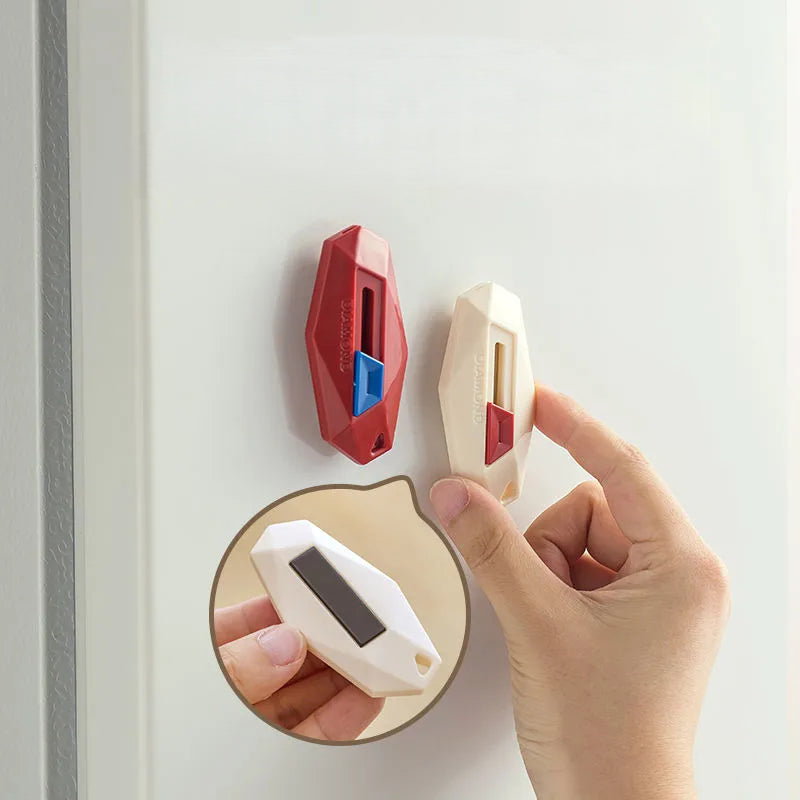 Säkerhetskniv "Diamond" – Stilren & Magnetisk Paketöppnare