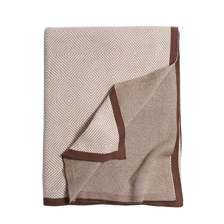 Första Klass Skrivbordspläd – Lyxig komfort för ditt hem